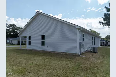 103 E Allen Street, Four Oaks, NC 27524 - Photo 6