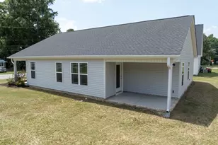 103 E Allen St, Four Oaks, NC 27524 - Photo 4