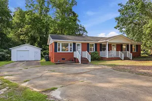 2201 Coffman St, Fayetteville, NC 28306 - Photo 2