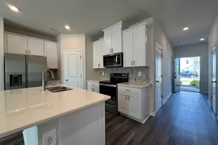 250 Brook Farm Ln, Fuquay-Varina, NC 27526 - Photo 6