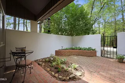 1 Banstead Place, Chapel Hill, NC 27517 - Photo 4