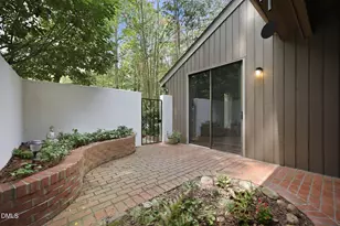 1 Banstead Pl, Chapel Hill, NC 27517 - Photo 6