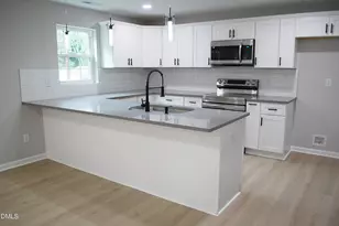 421 E Webb St, Mebane, NC 27302 - Photo 2