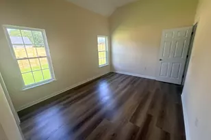 404 Holmes St, Clinton, NC 28328 - Photo 30