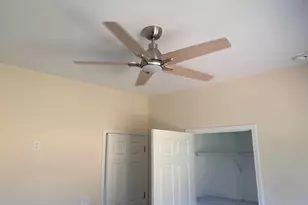 404 Holmes St, Clinton, NC 28328 - Photo 20
