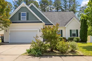 405 Braxcarr St, Holly Springs, NC 27540 - Photo 2