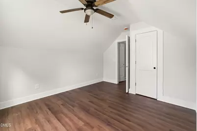 305 E Harnett Street, Benson, NC 27504 - Photo 34