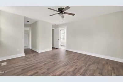 305 E Harnett Street, Benson, NC 27504 - Photo 20