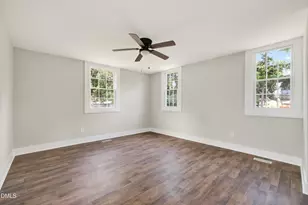 305 E Harnett St, Benson, NC 27504 - Photo 18