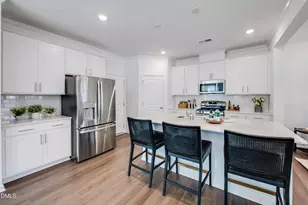 1545 Maple Br Cir, Graham, NC 27253 - Photo 4