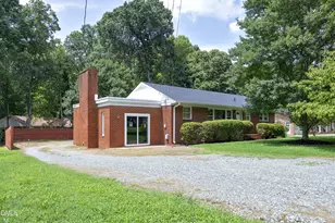 503 N Carr St, Mebane, NC 27302 - Photo 2
