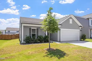 2236 Fairway Green Dr, Fuquay-Varina, NC 27526 - Photo 2