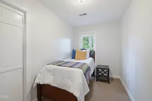 1302 Hampshire Ct, Raleigh, NC 27612 - Photo 28