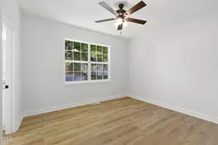 924 E Davis St, Burlington, NC 27215 - Photo 10