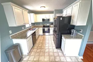 629 Avondale Dr, Clayton, NC 27520 - Photo 4