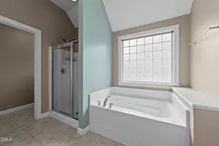 842 New Charleston Dr, Fuquay-Varina, NC 27526 - Photo 38