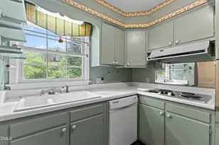 1101 S Walnut Dr, Smithfield, NC 27577 - Photo 10