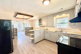 1426 Jackson St, Roxboro, NC 27573 - Photo 2