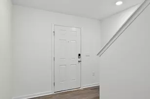 516 Chestnut Oak Dr, Sanford, NC 27332 - Photo 2