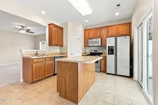 115 Fanwood Ct, Apex, NC 27502 - Photo 4