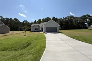 176 Shiloh Dr, Lillington, NC 27546 - Photo 2