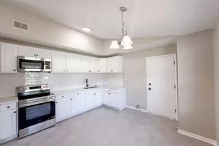 1549 Bingham Dr, Fayetteville, NC 28304 - Photo 2
