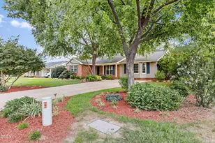 106 Martin St, Dunn, NC 28334 - Photo 2