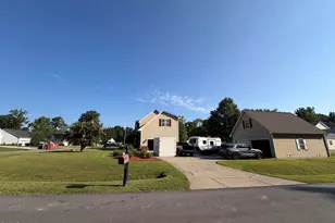 178 Waters Edge Dr, Erwin, NC 28339 - Photo 4