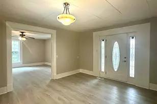 408 E Nash St, Louisburg, NC 27549 - Photo 4