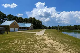 390 Comanche Dr, Erwin, NC 28339 - Photo 1