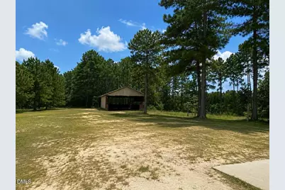390 Comanche Drive, Erwin, NC 28339 - Photo 4
