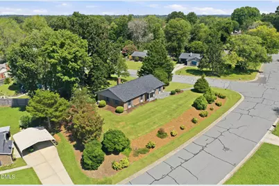 2371 Buckingham Road, Burlington, NC 27217 - Photo 2