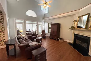 306 Lakeside Cir, Zebulon, NC 27597 - Photo 4