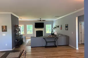 132 Lexington Dr, Sanford, NC 27332 - Photo 4