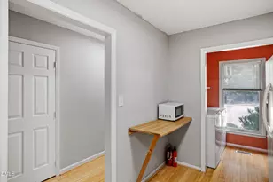 827A Edwards St, Chapel Hill, NC 27516 - Photo 8