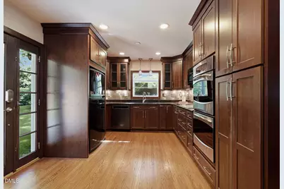 5009 Stockton Drive, Raleigh, NC 27606 - Photo 8