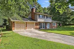 5009 Stockton Dr, Raleigh, NC 27606 - Photo 2