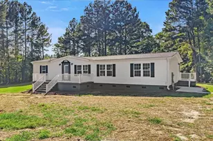 424 Bowman Ln, Henderson, NC 27537 - Photo 2