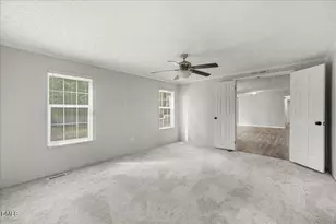 424 Bowman Ln, Henderson, NC 27537 - Photo 16
