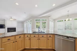 7108 Trenton Ridge Ct, Raleigh, NC 27613 - Photo 8