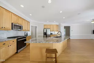 7108 Trenton Ridge Ct, Raleigh, NC 27613 - Photo 2