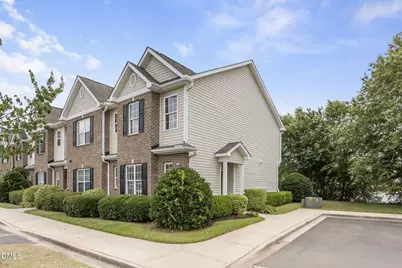 352 E Willhaven Drive, Fuquay-Varina, NC 27526 - Photo 2