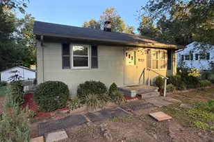 114 N Garden Ave, Siler City, NC 27344 - Photo 1