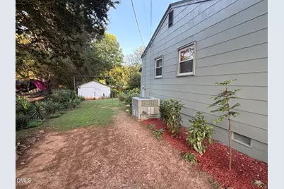 114 N Garden Avenue, Siler City, NC 27344 - Photo 4