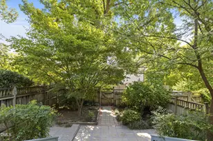 132 Woodburn Rd, Raleigh, NC 27605 - Photo 58