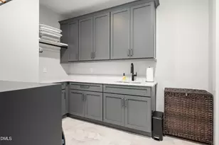 713 Catawba St, Raleigh, NC 27609 - Photo 46