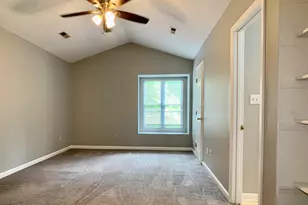 1073 Mills St, Raleigh, NC 27608 - Photo 8