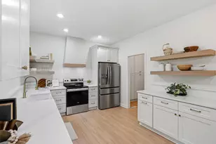 140 Oak Creek Dr, Clayton, NC 27520 - Photo 16