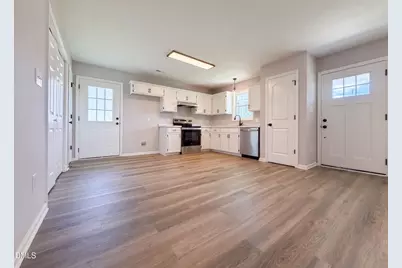 702 S Fayetteville Avenue, Dunn, NC 28334 - Photo 2