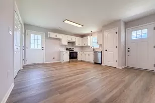 702 S Fayetteville Ave, Dunn, NC 28334 - Photo 2